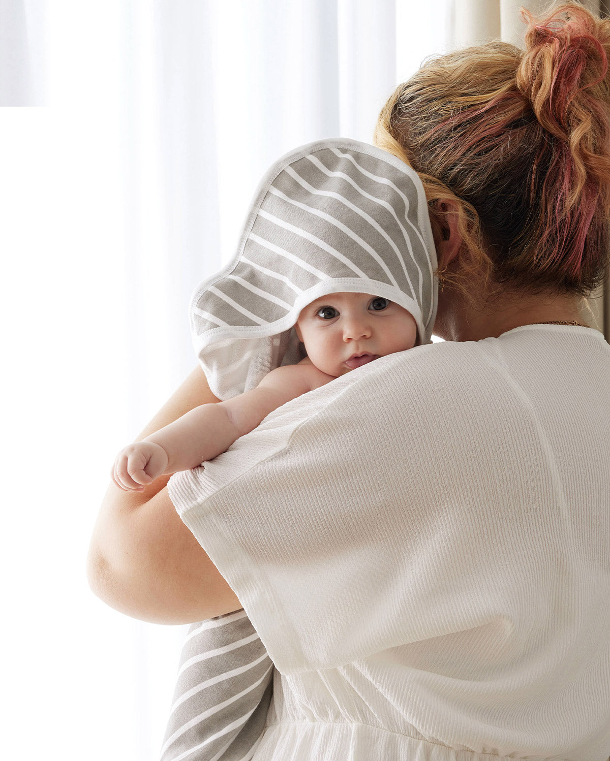 momcozy-baby-kapuzenhandtuch-sternenhimmel-2er-pack image 4